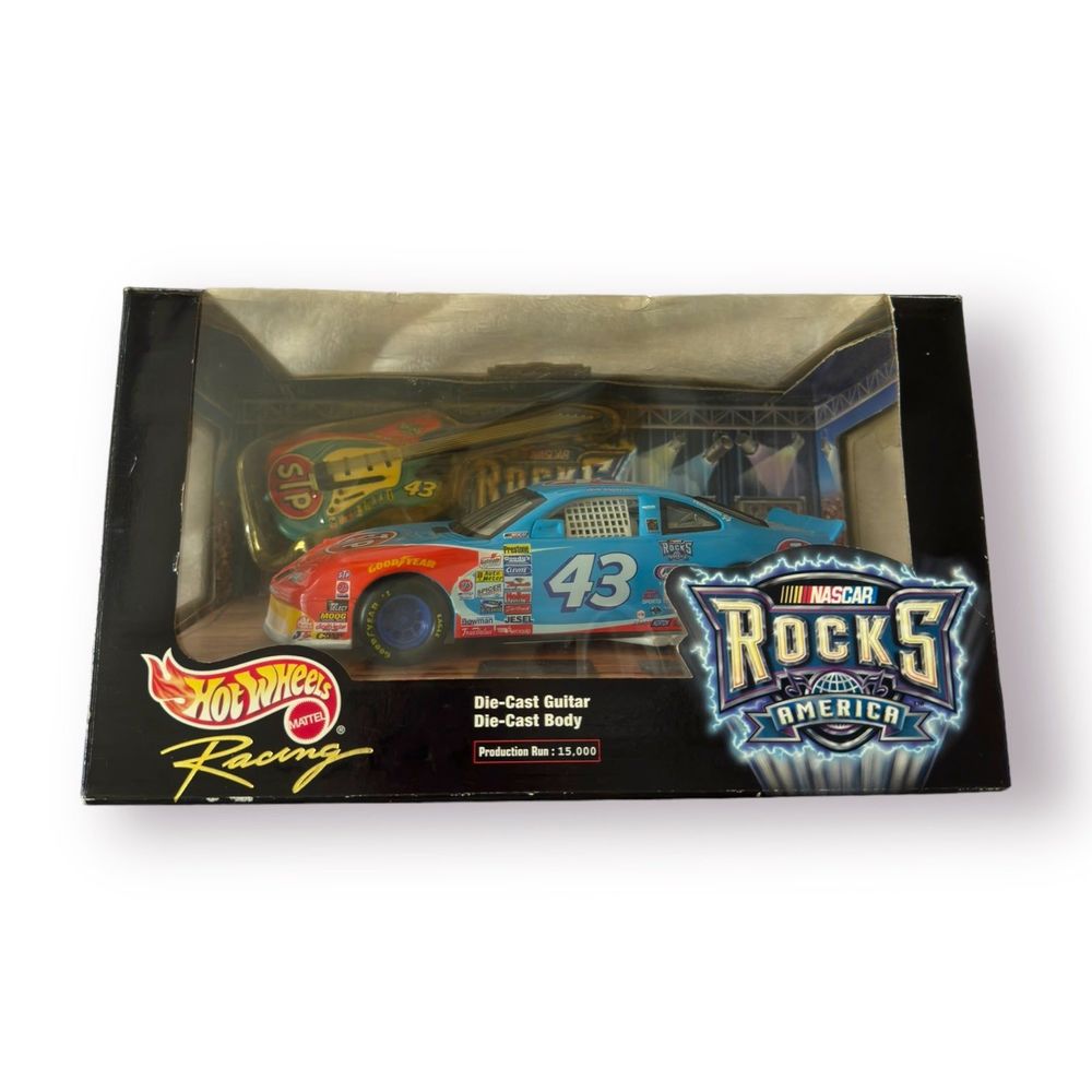 NASCAR #43 Andretti Hot Wheels Racing Rocks America 1:24 Die Cast‎ Car & Guitar